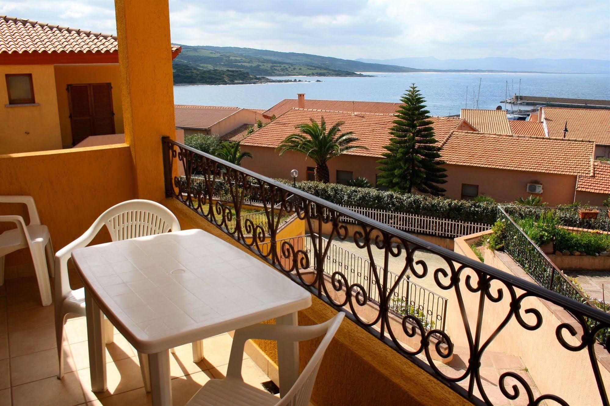 Air Borgo Della Torre Apart otel Isola Rossa Dış mekan fotoğraf